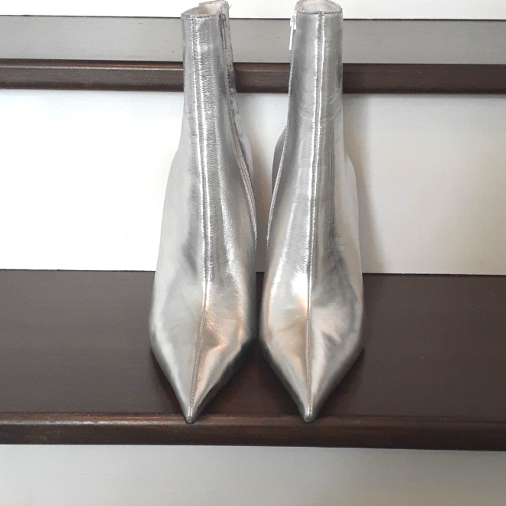 @ Jeffrey Campbell Vedette Silver Pointed Booties - Picture 4 of 12